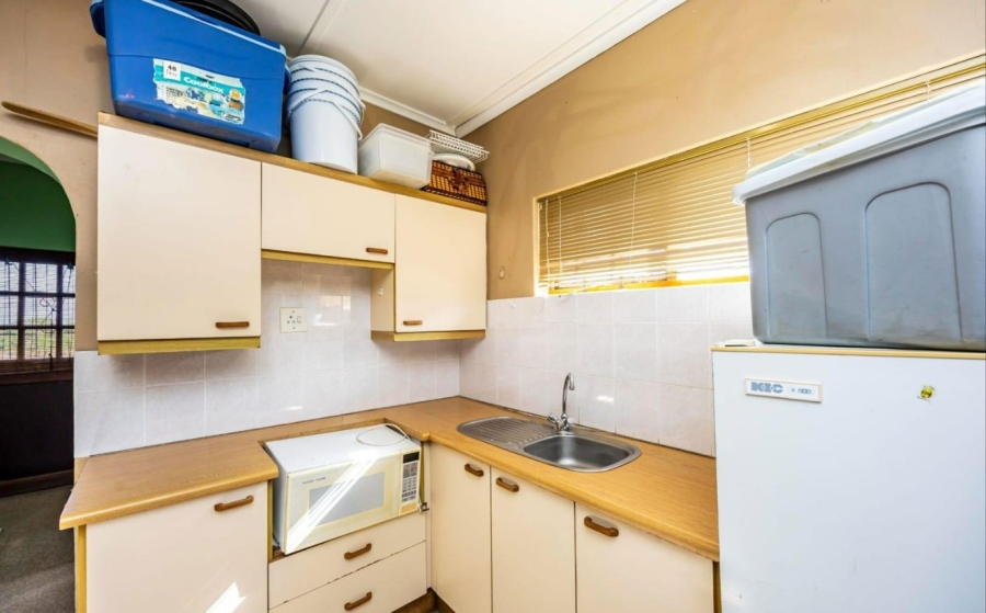 5 Bedroom Property for Sale in Baysville Eastern Cape